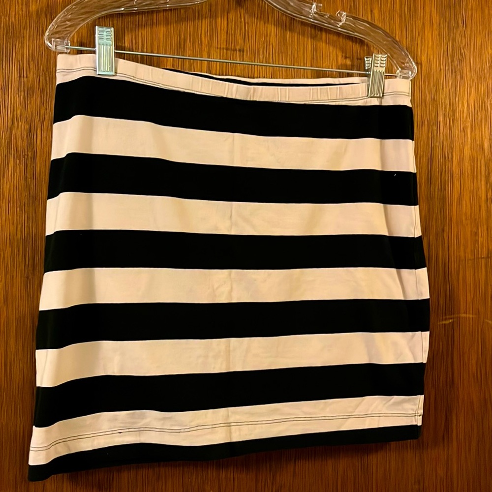 H&M Bodycon mini skirt
